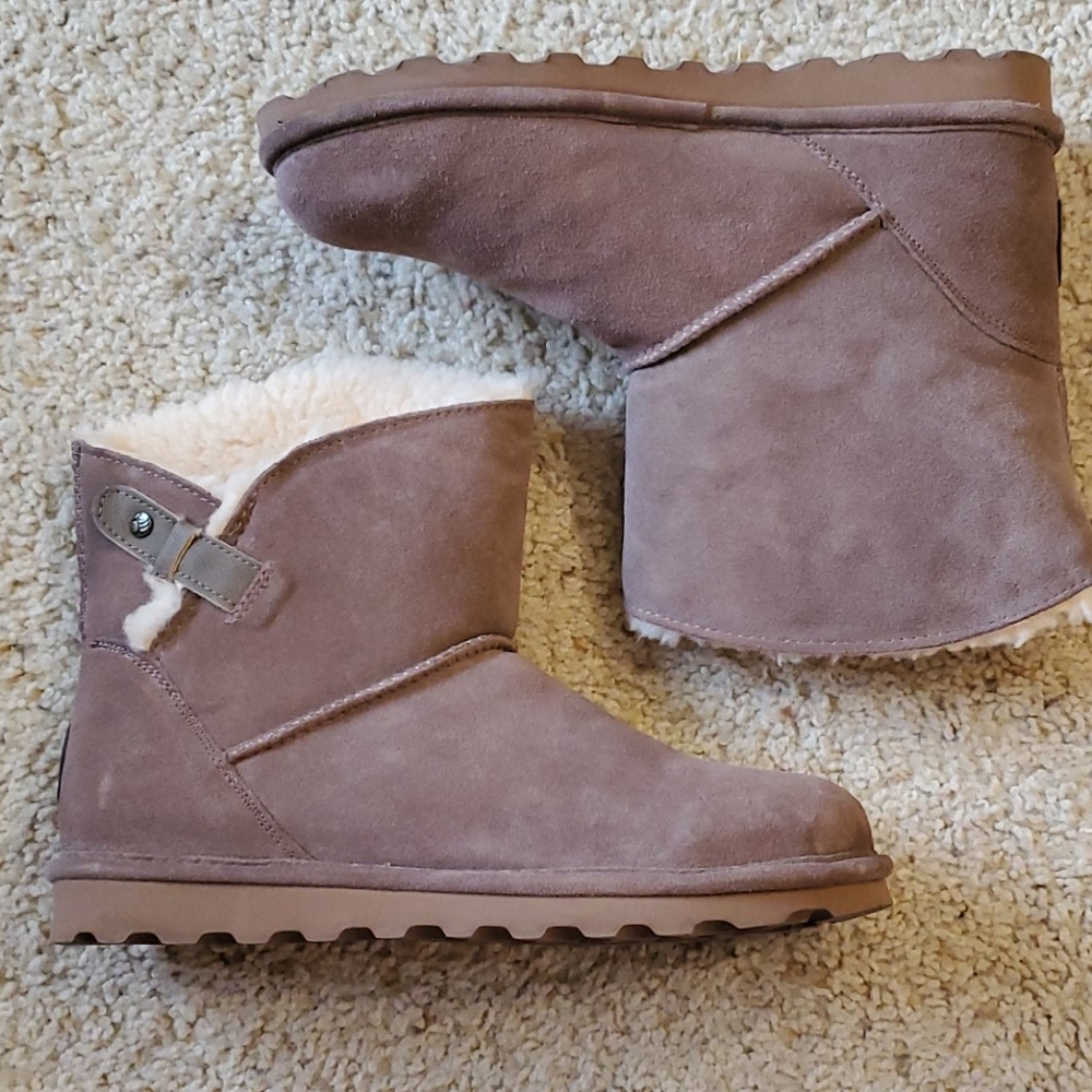 Bearpaw lavender boots - size 10